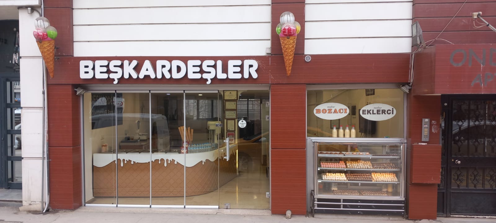 BEŞKARDEŞLER PASTANESİ